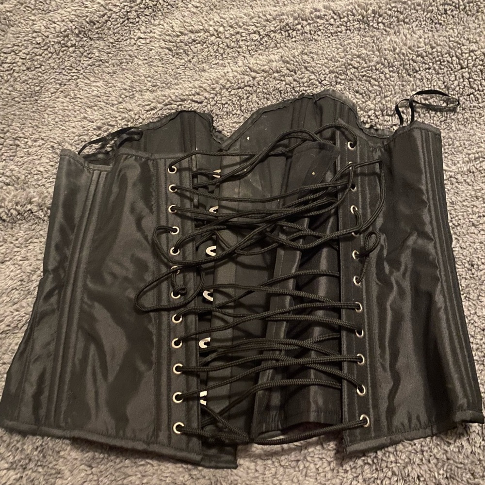 Size 32 black corset